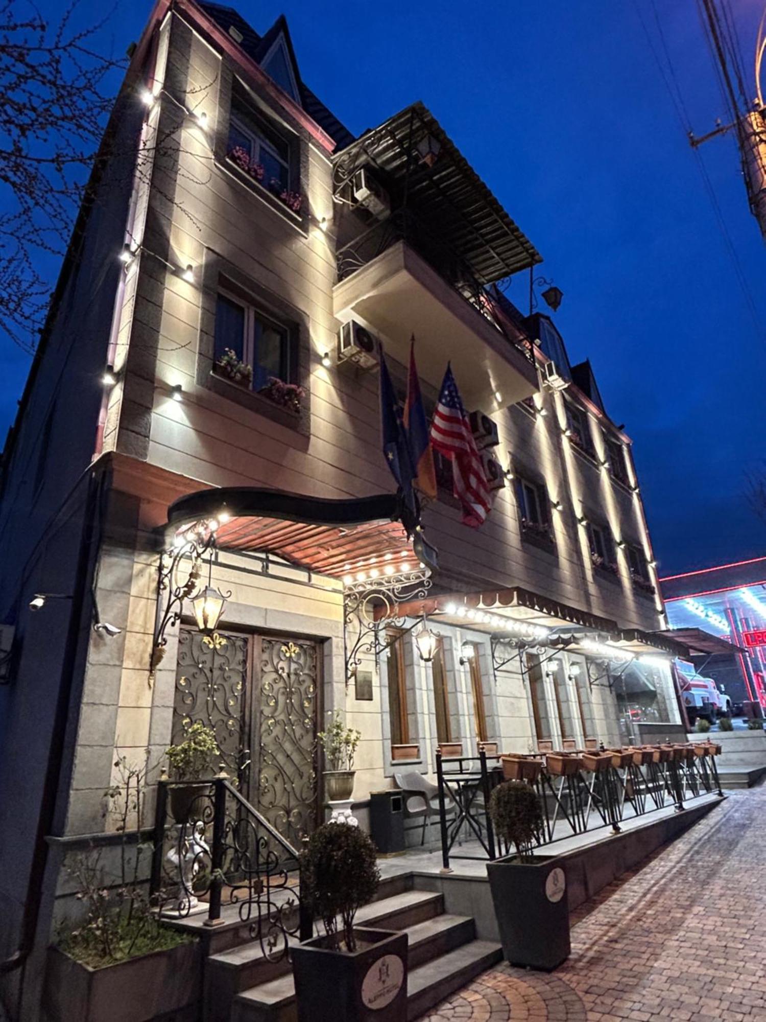 Aleppo Hotel Jerevan Eksteriør billede