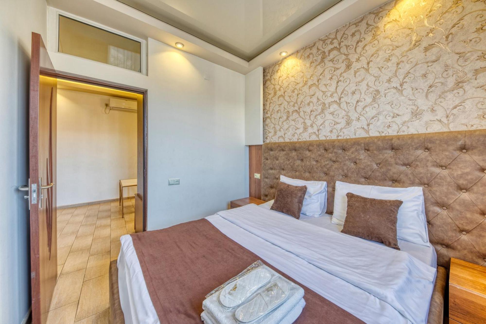 Aleppo Hotel Jerevan Eksteriør billede