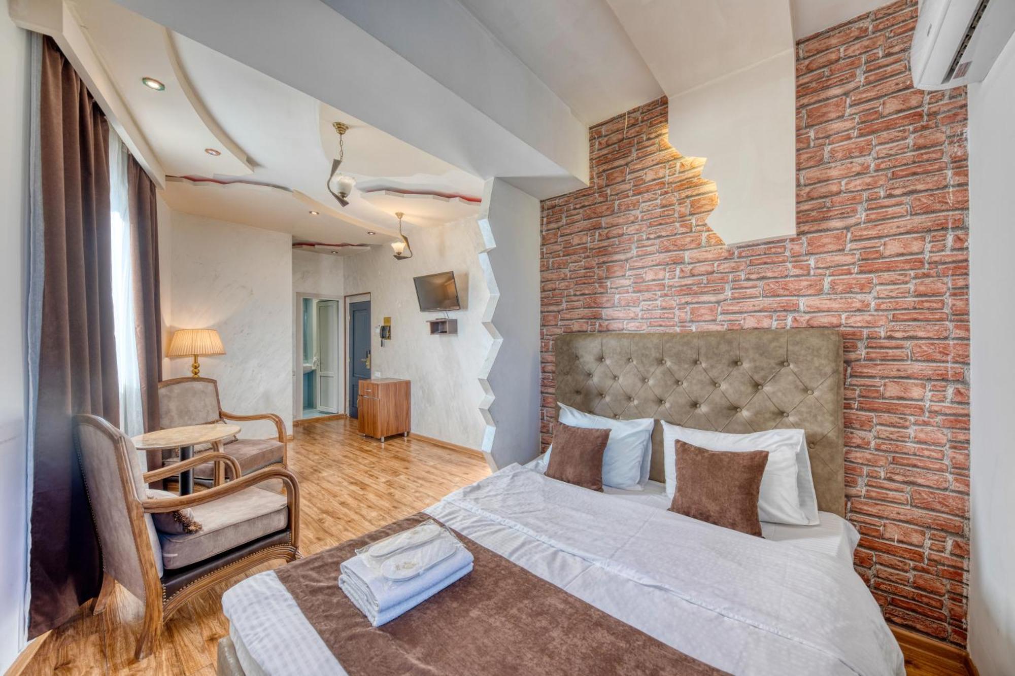 Aleppo Hotel Jerevan Eksteriør billede